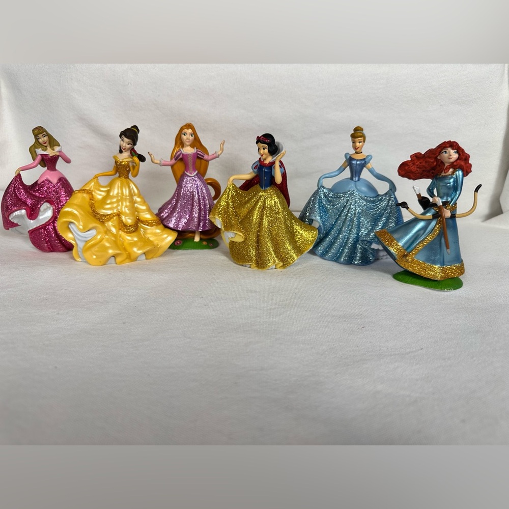 Disney Princess Glittering Doll Set - Yellow, Pink, Blue